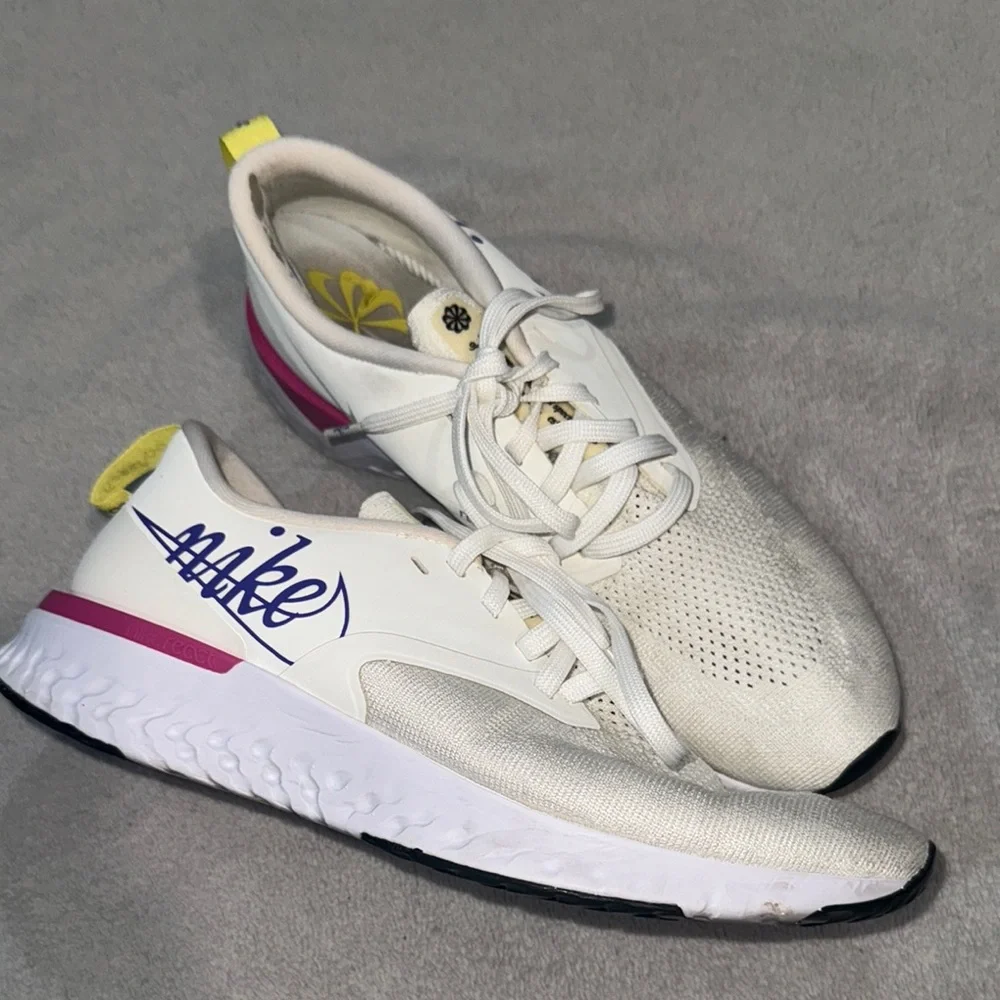 Women's Nike Wmns Odyssey React 2 Flyknit